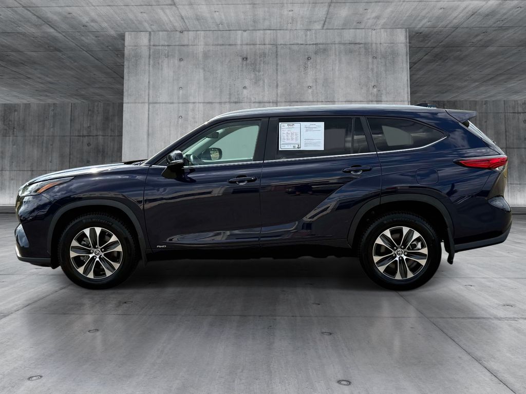 Used 2023 Toyota Highlander Hybrid SUV