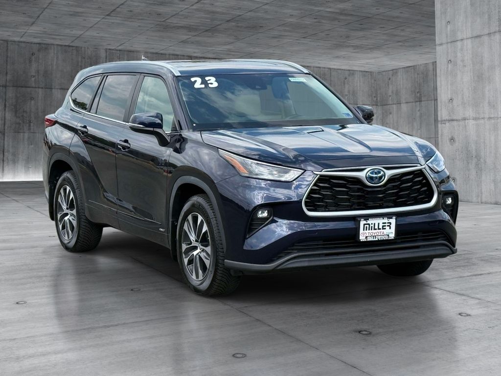 Used 2023 Toyota Highlander Hybrid SUV