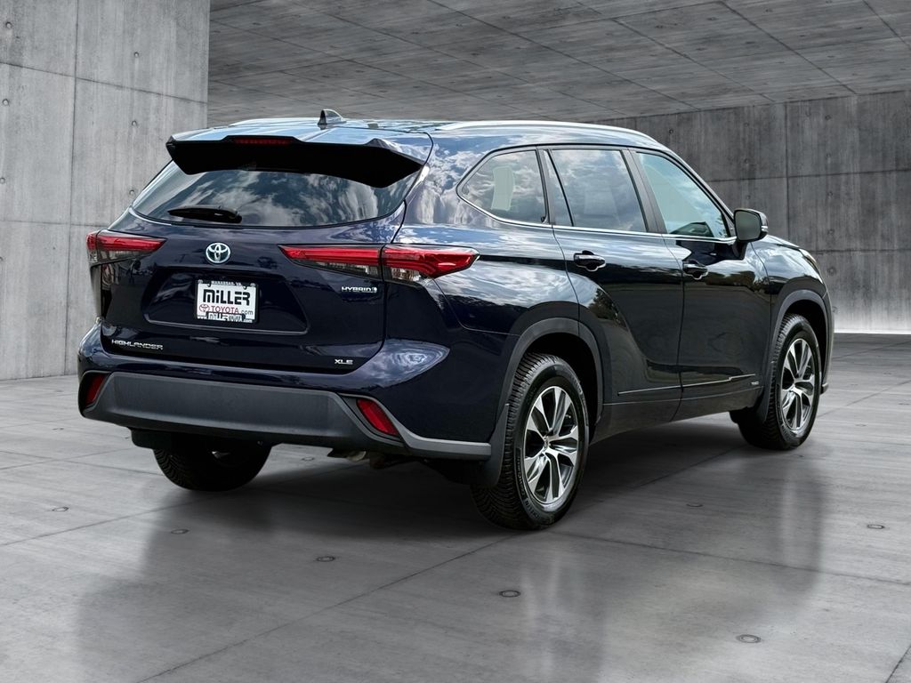 Used 2023 Toyota Highlander Hybrid SUV