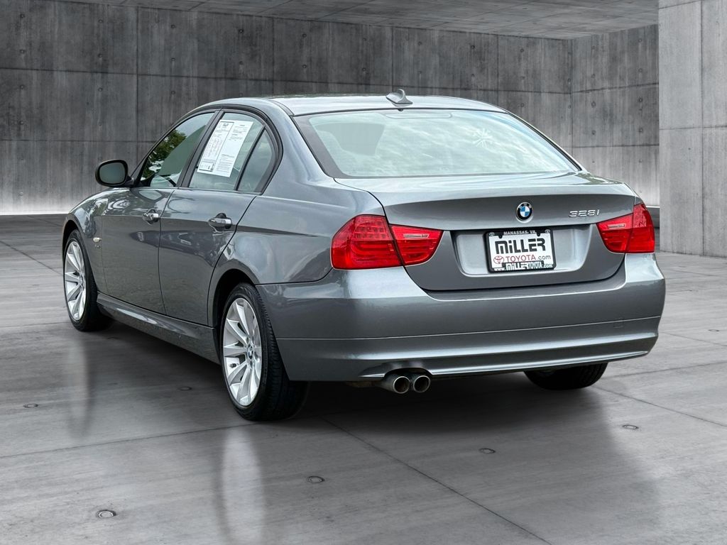 Used 2011 BMW 3 series Sedan