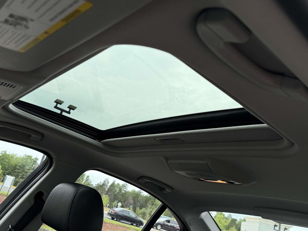 Used 2011 BMW 3 series Sedan