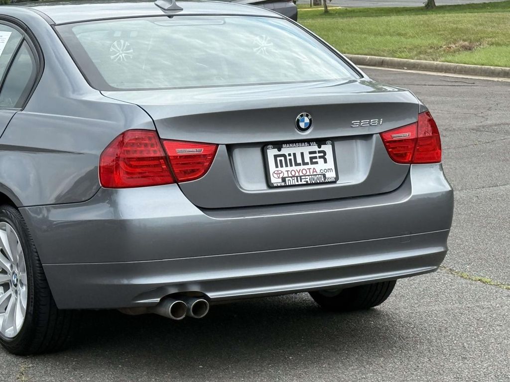 Used 2011 BMW 3 series Sedan