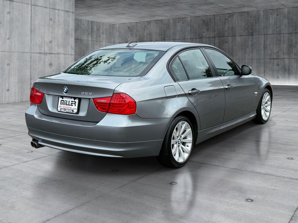 Used 2011 BMW 3 series Sedan