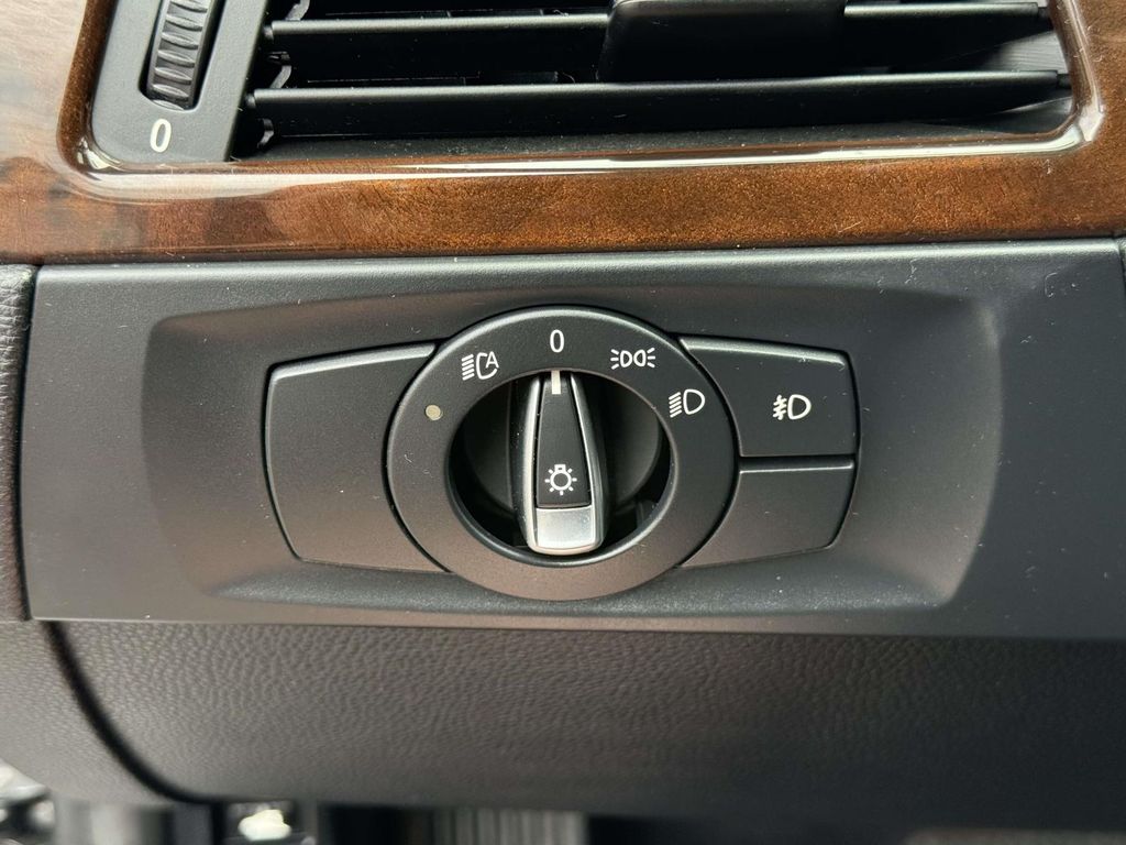 Used 2011 BMW 3 series Sedan