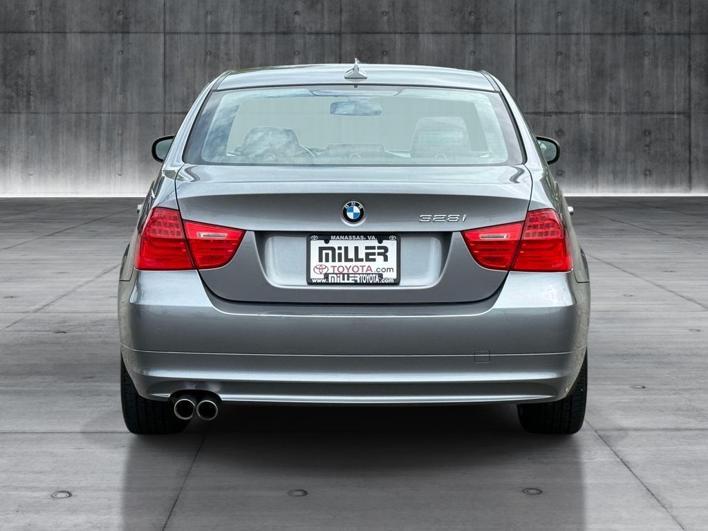 Used 2011 BMW 3 series Sedan