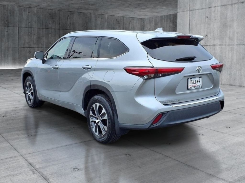 Used 2020 Toyota Highlander SUV