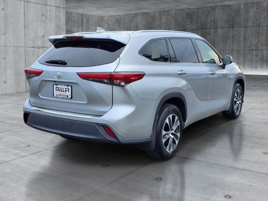 Used 2020 Toyota Highlander SUV