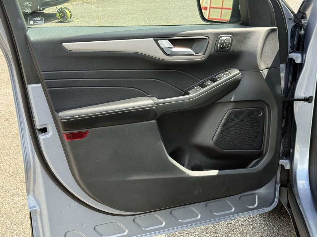 Used 2022 Ford Escape Hybrid SUV