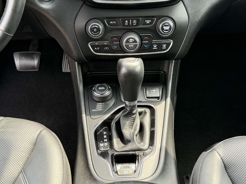 Used 2019 Jeep Cherokee SUV