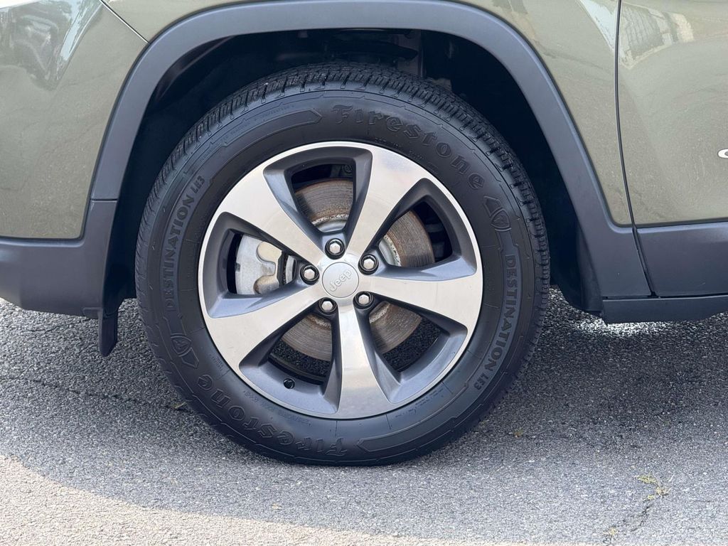 Used 2019 Jeep Cherokee SUV