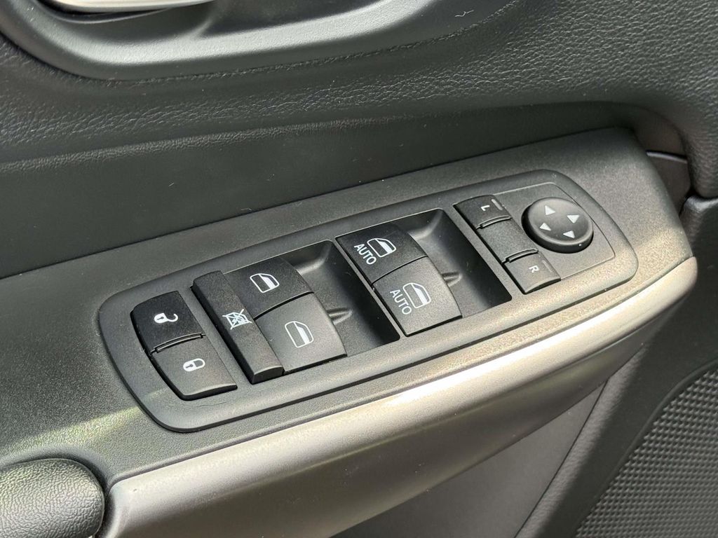 Used 2019 Jeep Cherokee SUV