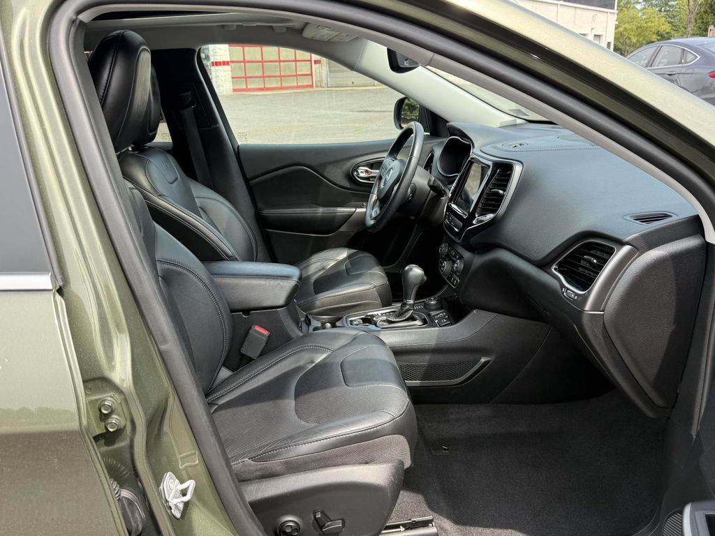 Used 2019 Jeep Cherokee SUV