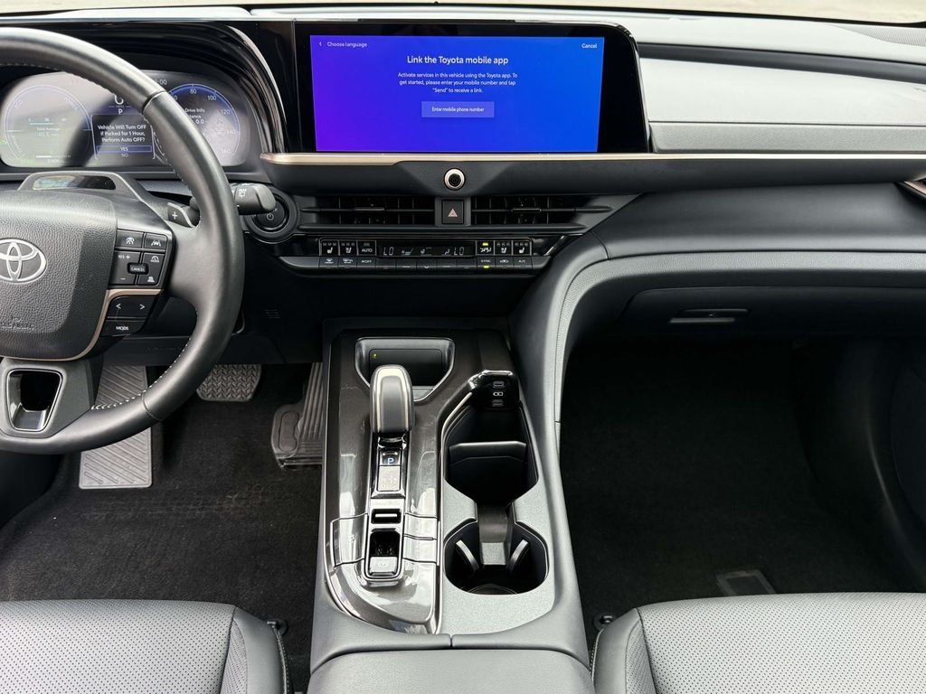Used 2025 Toyota Crown Signia SUV