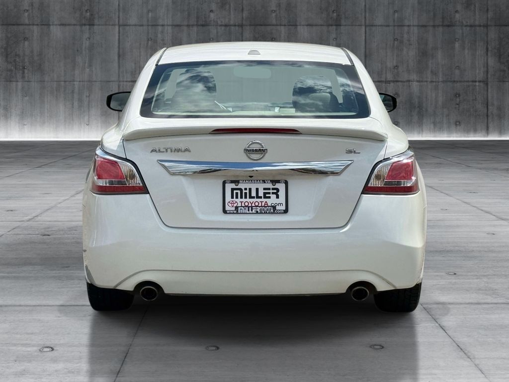 Used 2015 Nissan Altima Sedan