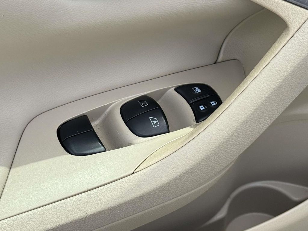 Used 2015 Nissan Altima Sedan