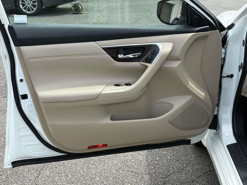 Used 2015 Nissan Altima Sedan