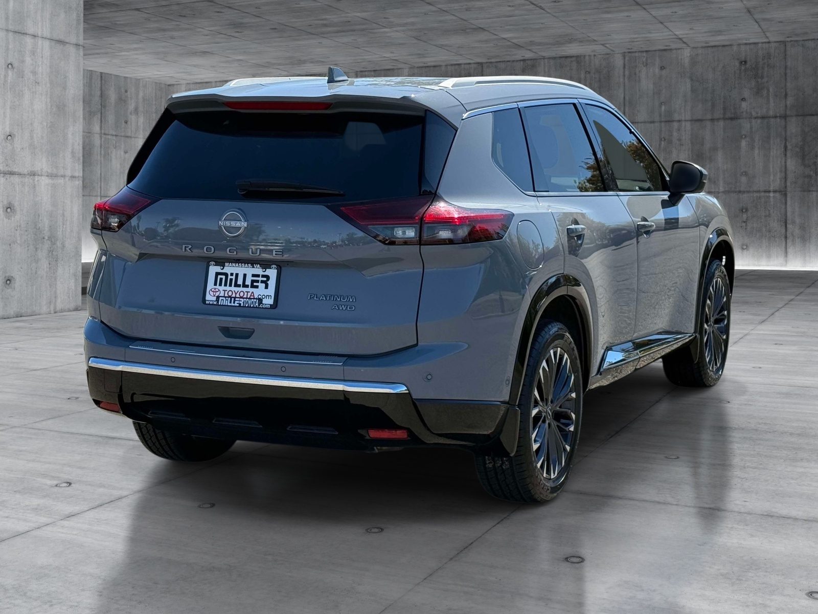 Used 2024 Nissan Rogue SUV