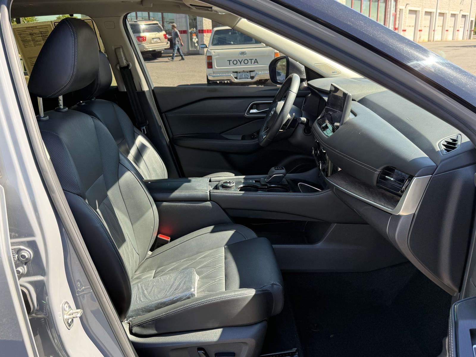 Used 2024 Nissan Rogue SUV