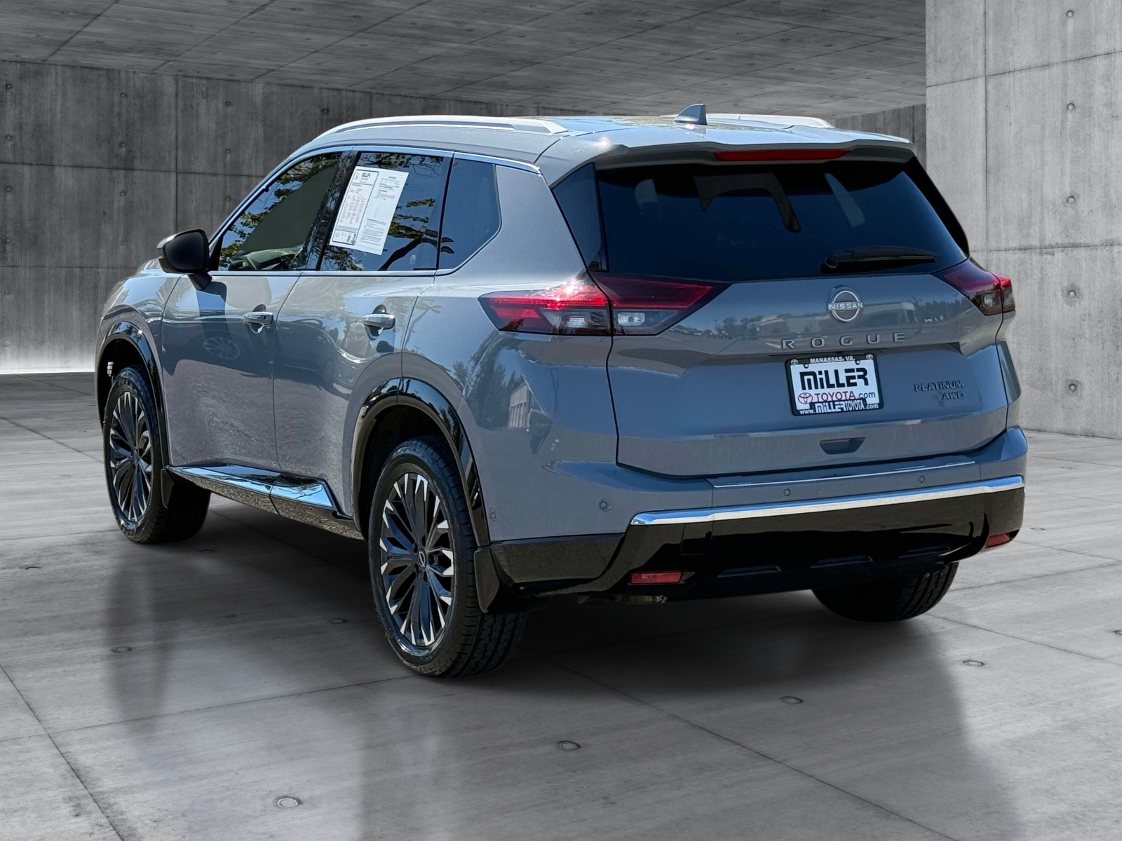 Used 2024 Nissan Rogue SUV