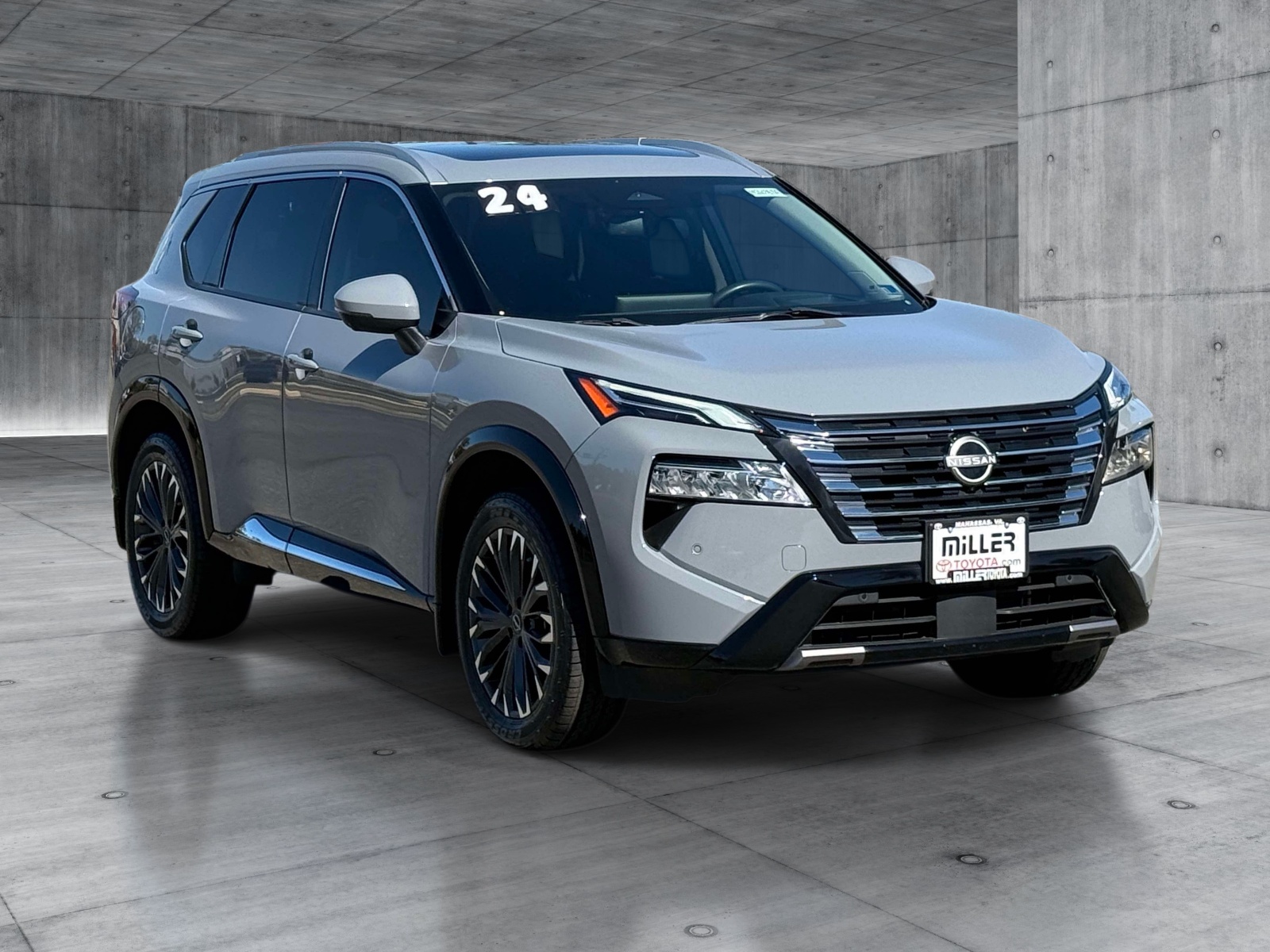 Used 2024 Nissan Rogue SUV