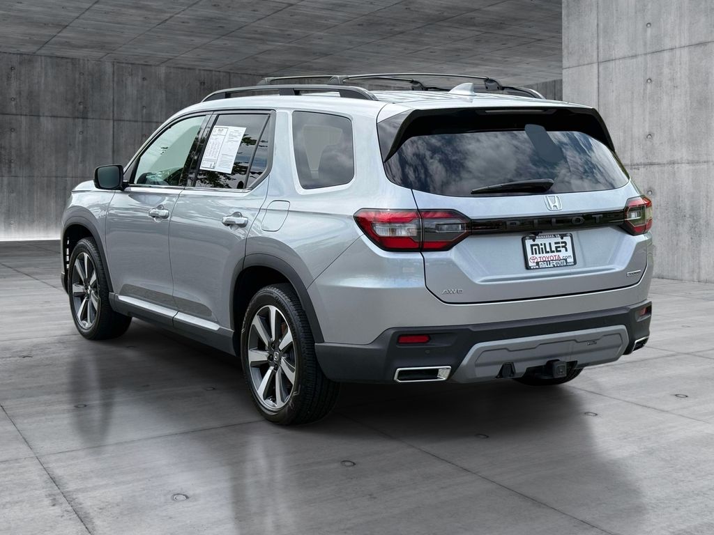 Used 2025 Honda Pilot SUV