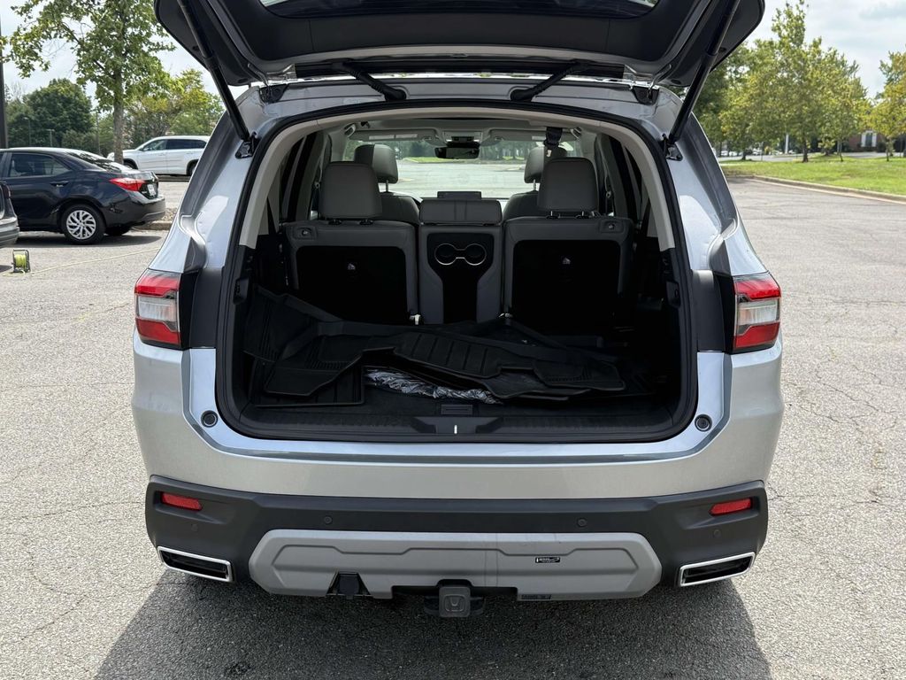 Used 2025 Honda Pilot SUV