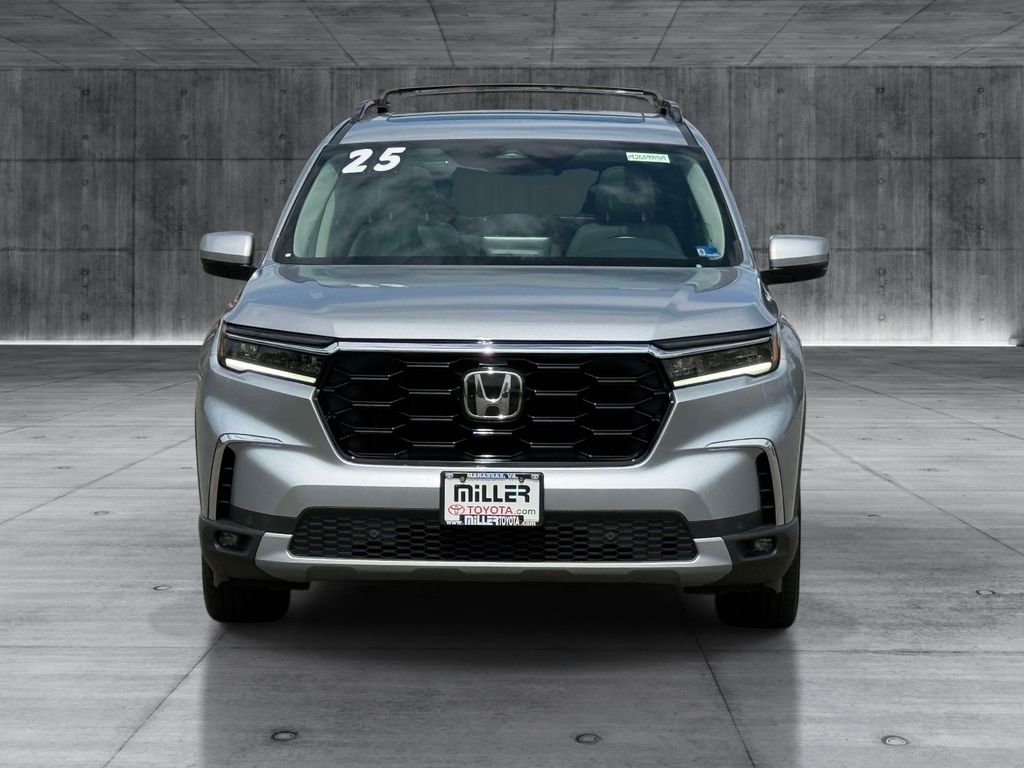 Used 2025 Honda Pilot SUV