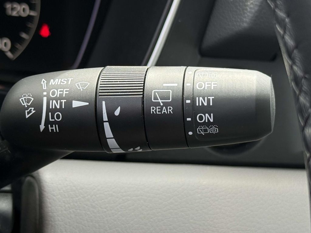 Used 2025 Honda Pilot SUV