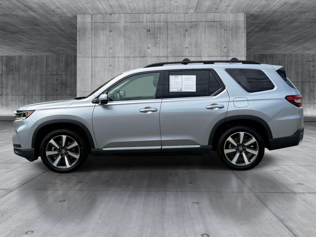 Used 2025 Honda Pilot SUV