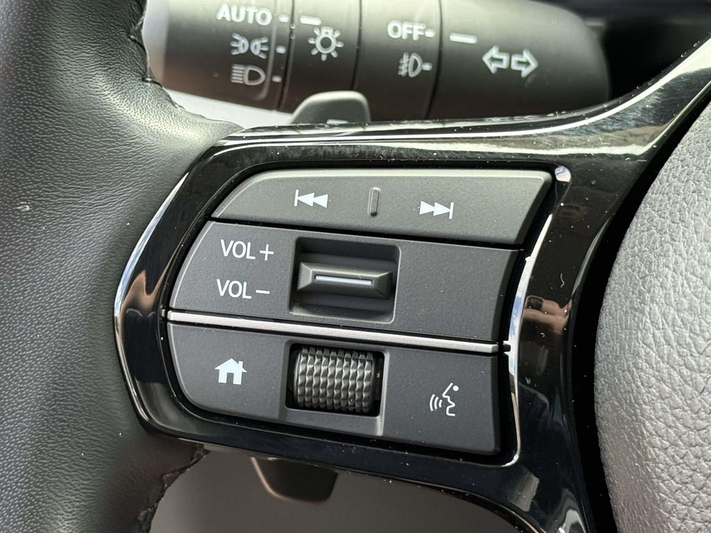 Used 2025 Honda Pilot SUV