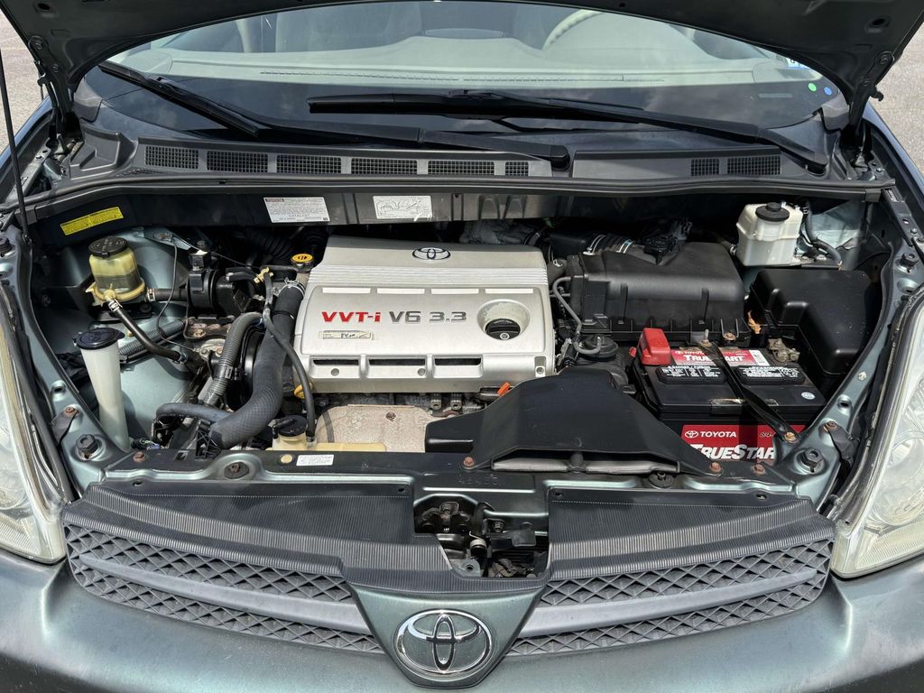 Used 2005 Toyota Sienna Van