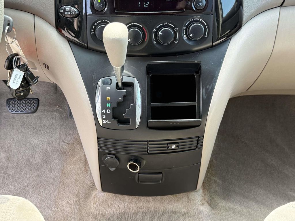 Used 2005 Toyota Sienna Van