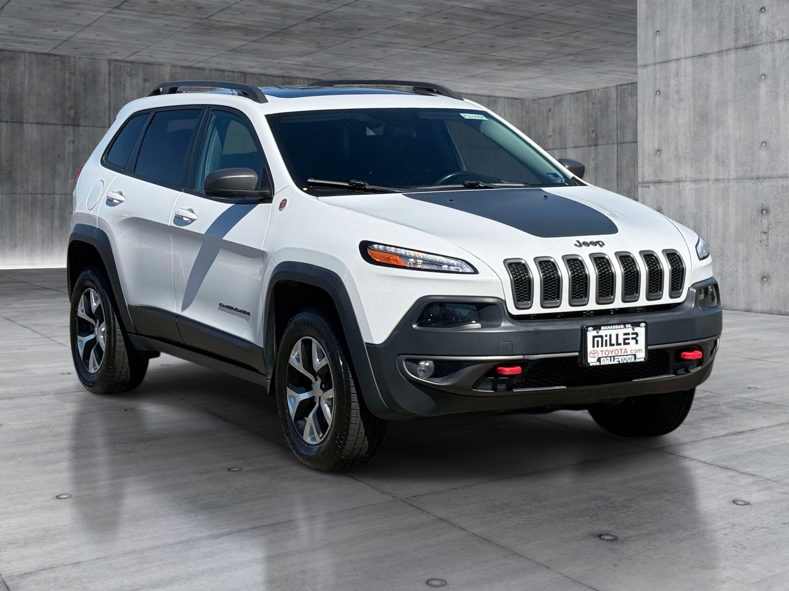 Used 2018 Jeep Cherokee SUV