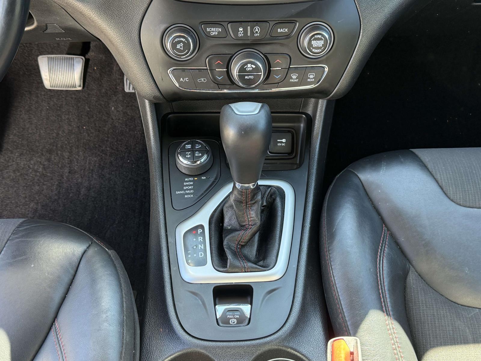 Used 2018 Jeep Cherokee SUV