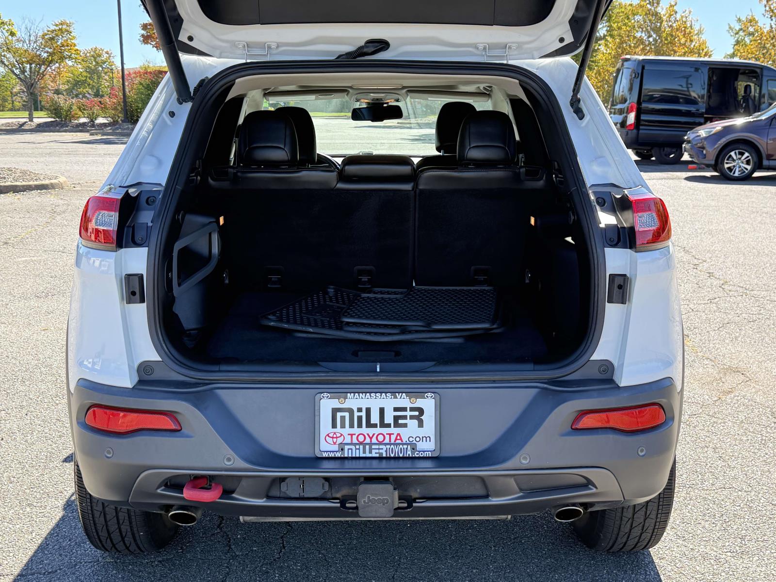 Used 2018 Jeep Cherokee SUV