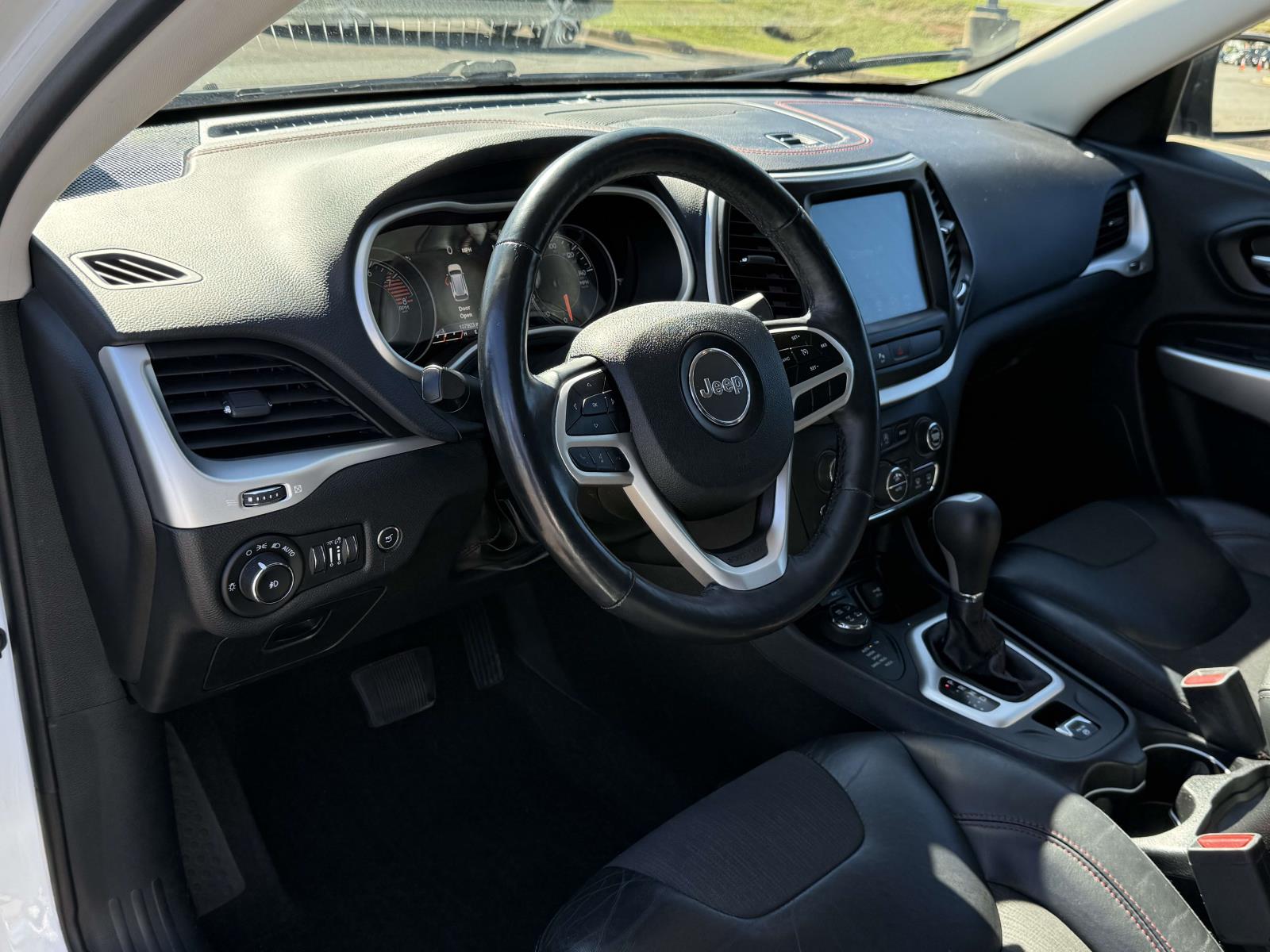 Used 2018 Jeep Cherokee SUV