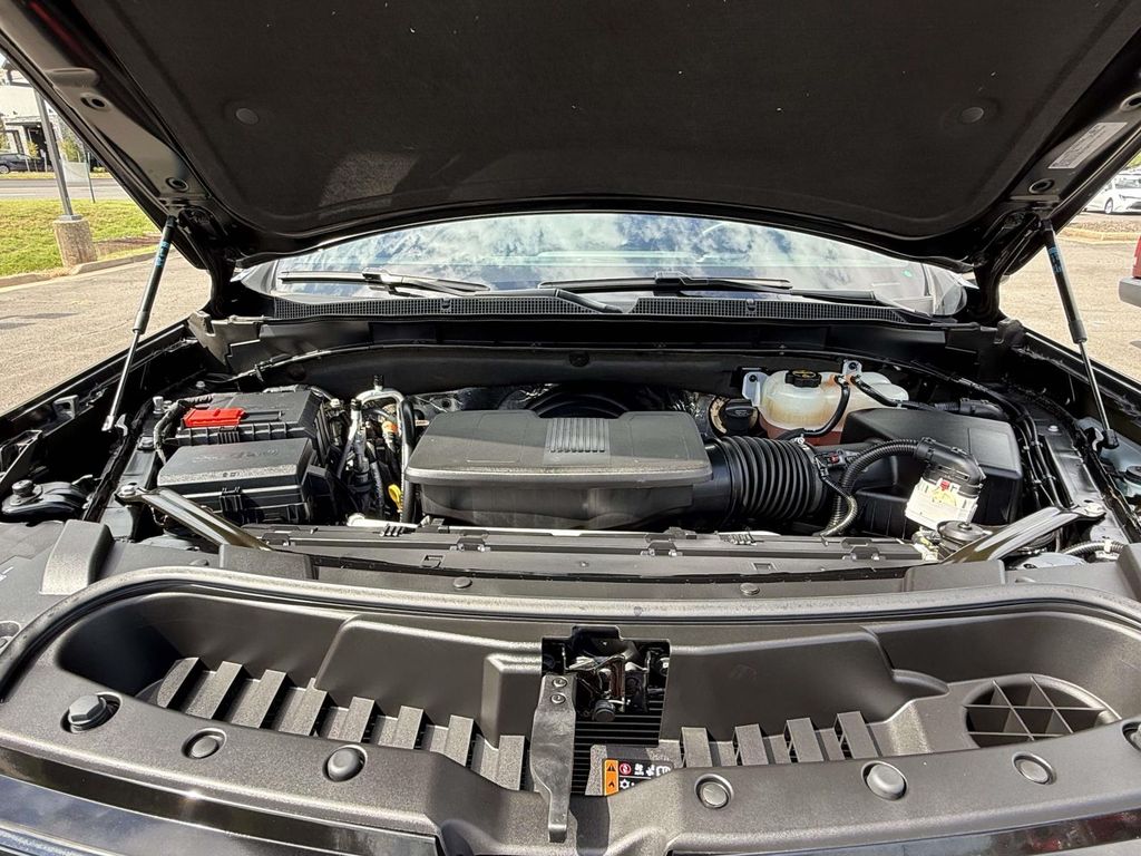 Used 2025 Chevrolet Suburban SUV