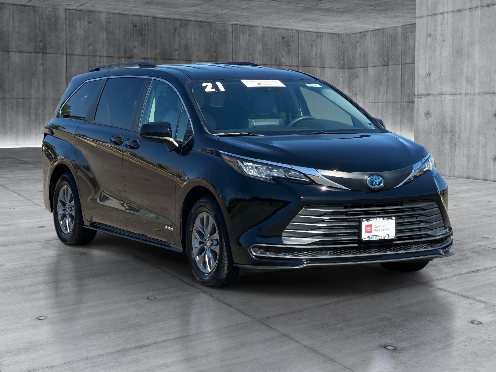 Used 2021 Toyota Sienna Van