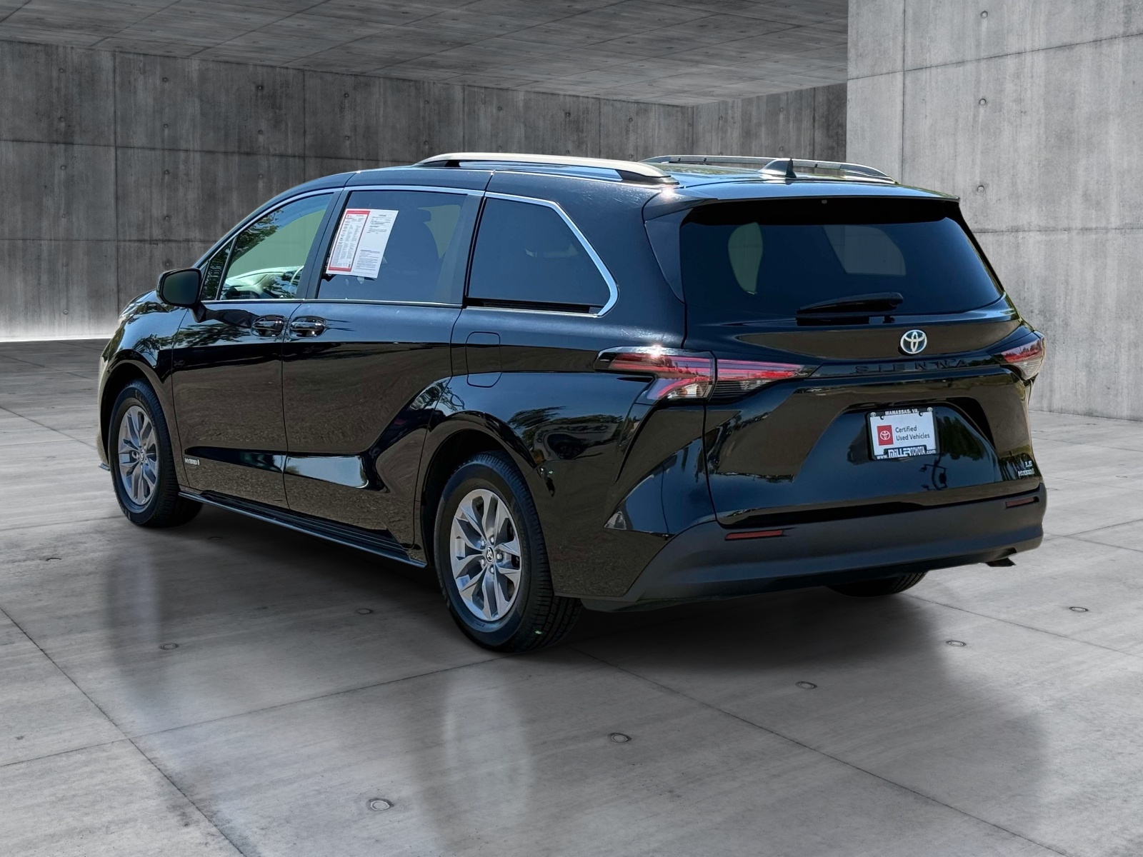 Used 2021 Toyota Sienna Van