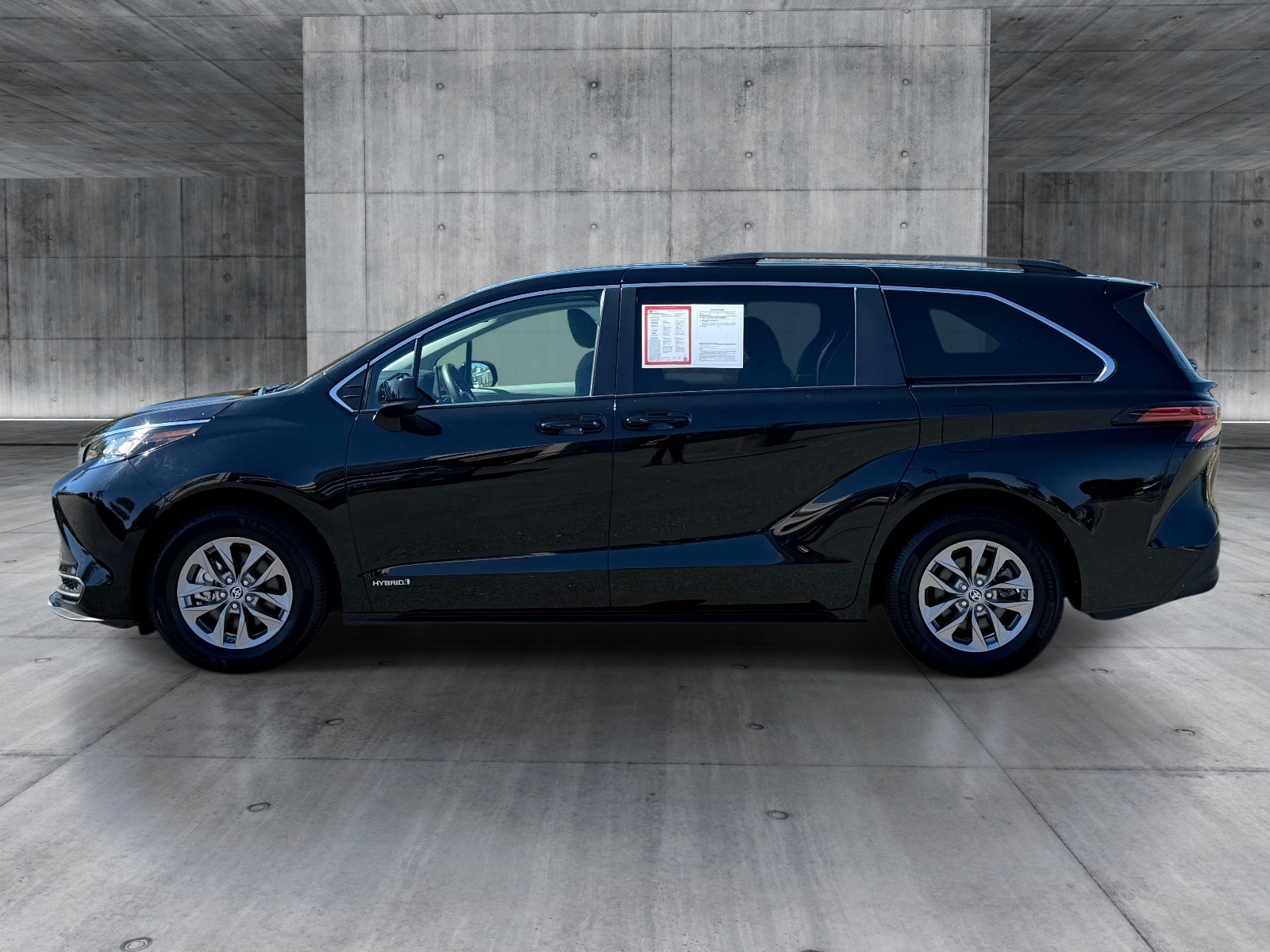 Used 2021 Toyota Sienna Van