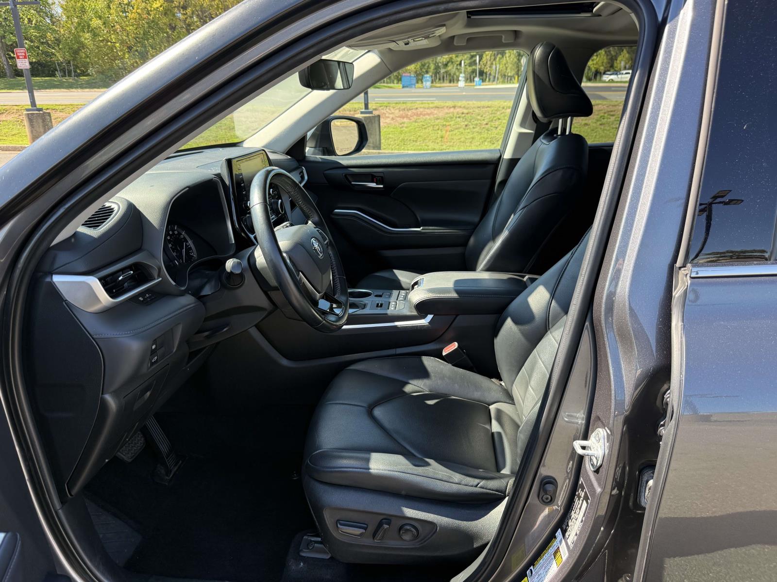 Used 2021 Toyota Highlander SUV