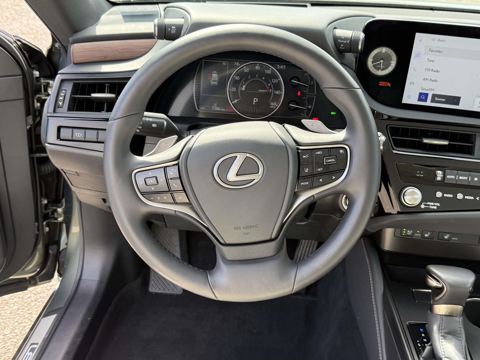 Used 2025 Lexus ES 350 Sedan