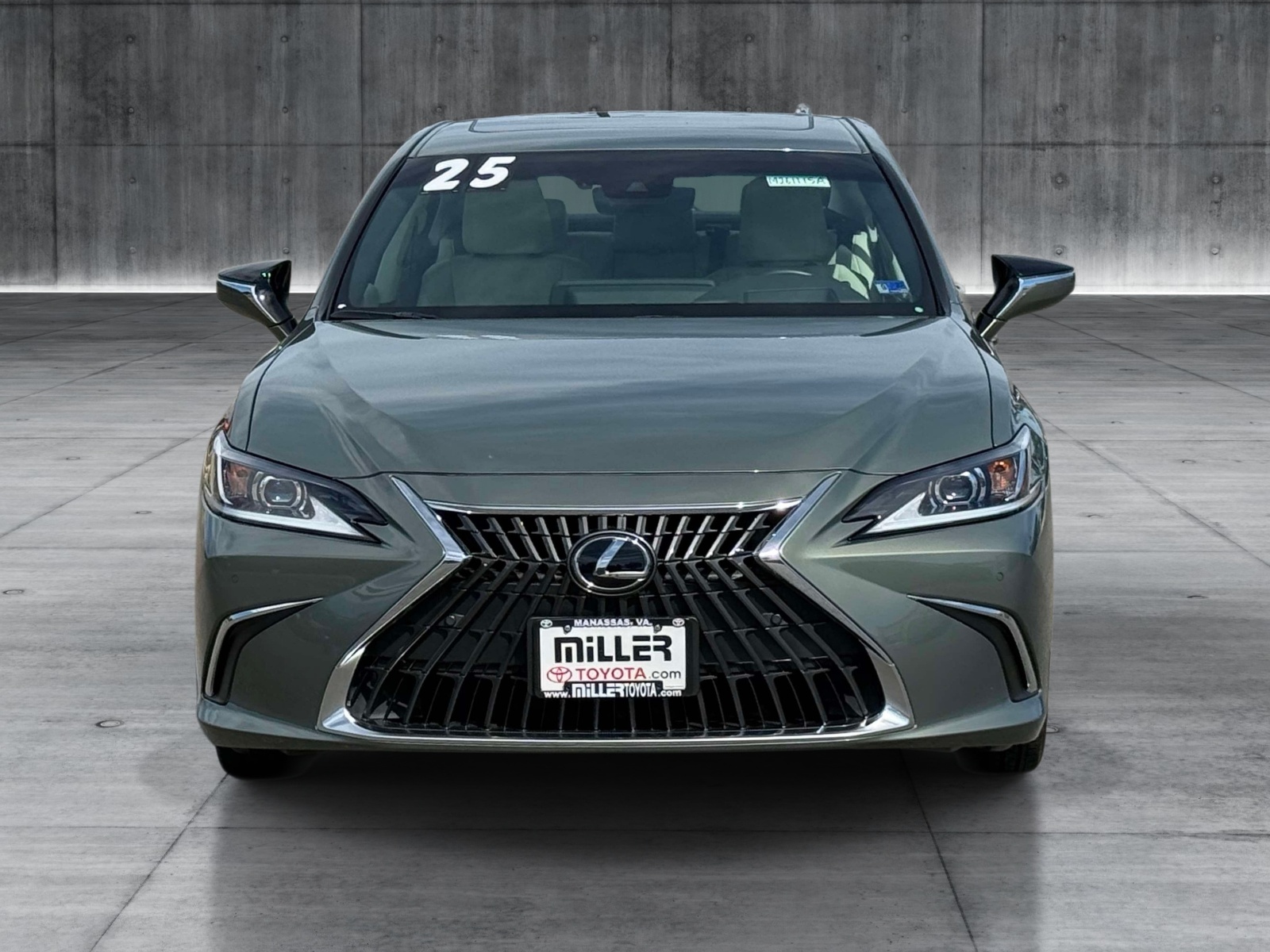 Used 2025 Lexus ES 350 Sedan