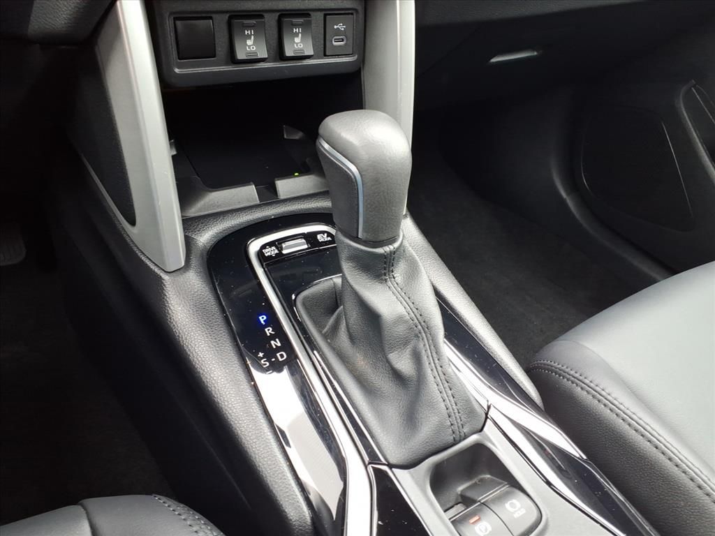 Used 2024 Toyota Corolla Cross Hybrid SUV