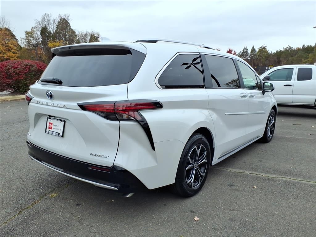 Used 2025 Toyota Sienna Van