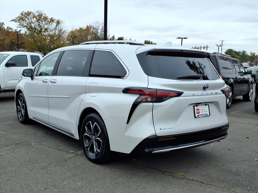 Used 2025 Toyota Sienna Van