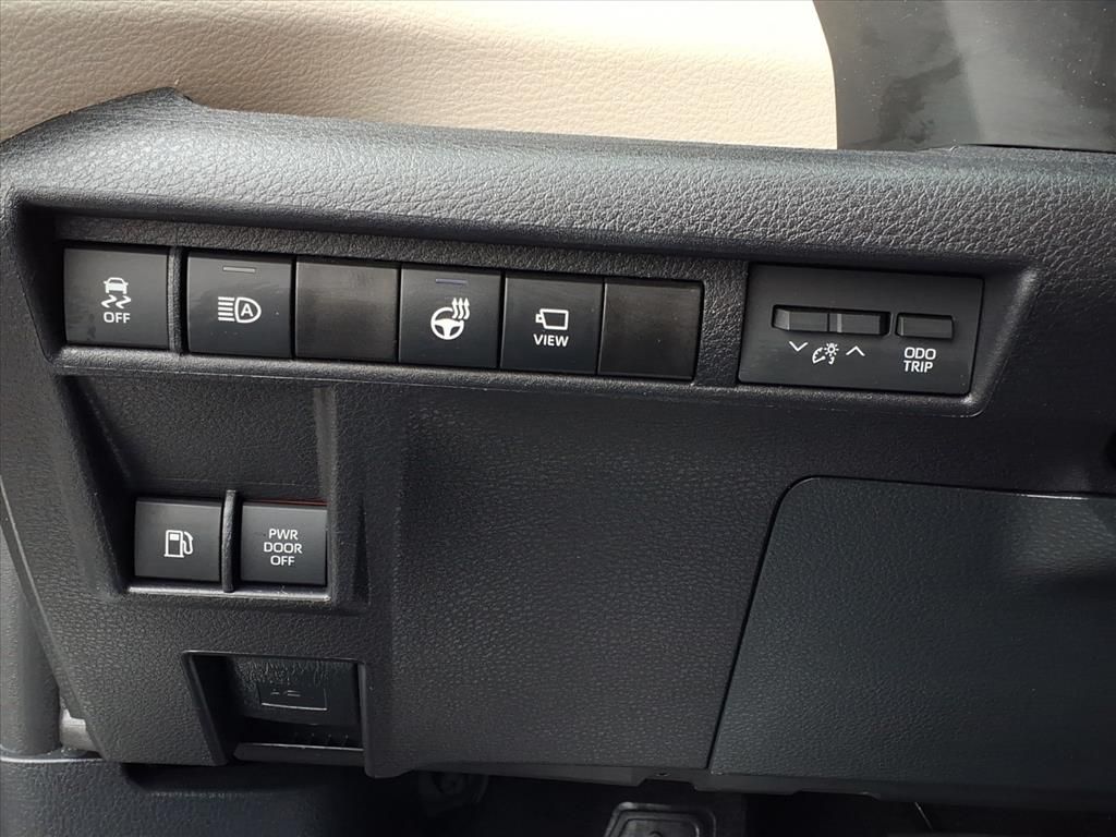 Used 2025 Toyota Sienna Van