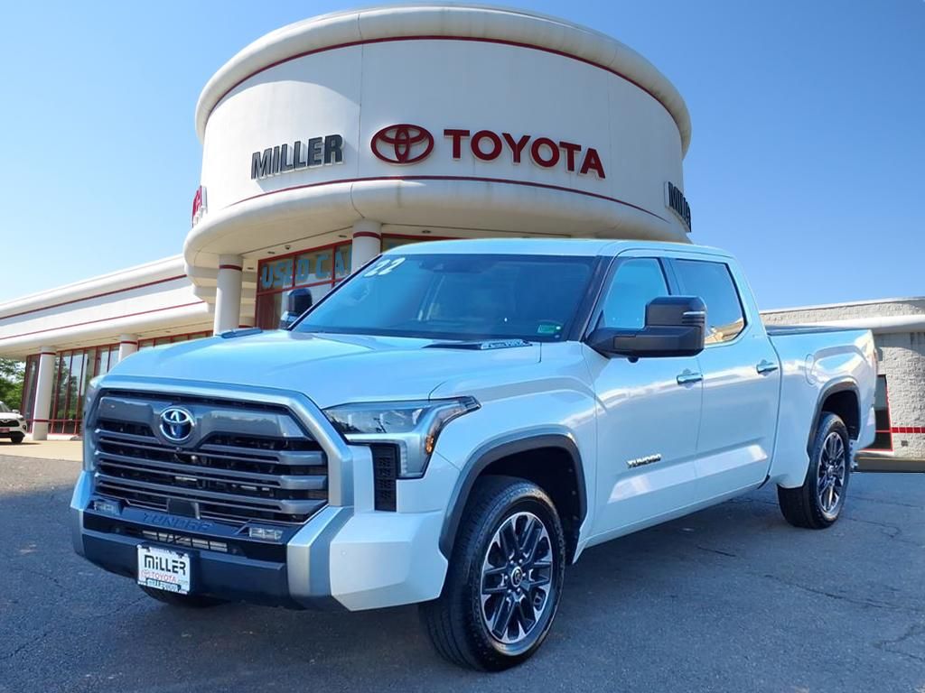 2022 Toyota Tundra Limited's photo