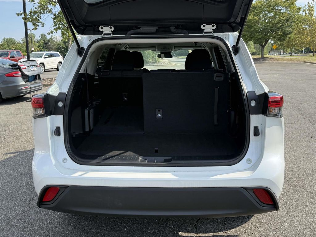 Used 2023 Toyota Highlander SUV