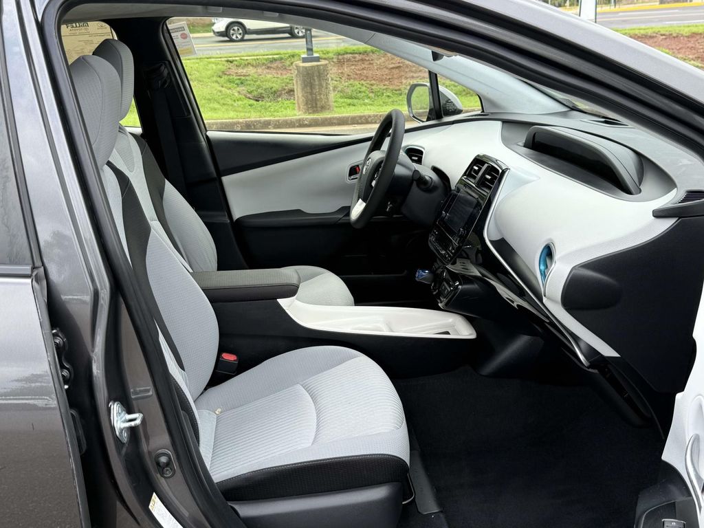 Used 2017 Toyota Prius Hatchback